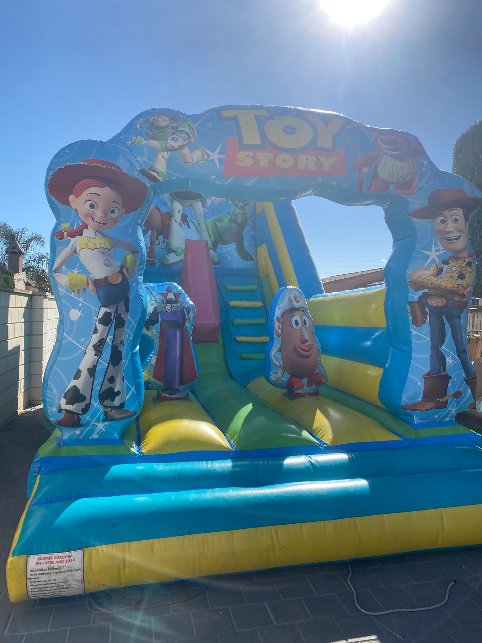 Castillo hinchable Toy Story alquilado para cumpleaños infantil en Murcia